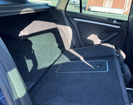 Синий Фольксваген Гольф, объемом двигателя 1.6 л и пробегом 225 тыс. км за 8800 $, фото 25 на Automoto.ua