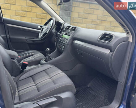 Синий Фольксваген Гольф, объемом двигателя 1.6 л и пробегом 235 тыс. км за 7950 $, фото 33 на Automoto.ua