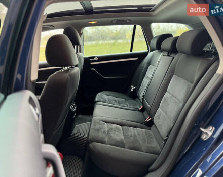 Синий Фольксваген Гольф, объемом двигателя 1.6 л и пробегом 226 тыс. км за 8300 $, фото 16 на Automoto.ua