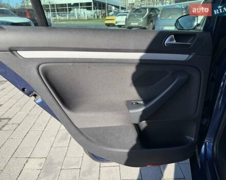 Синій Фольксваген Гольф, об'ємом двигуна 1.6 л та пробігом 255 тис. км за 8150 $, фото 15 на Automoto.ua