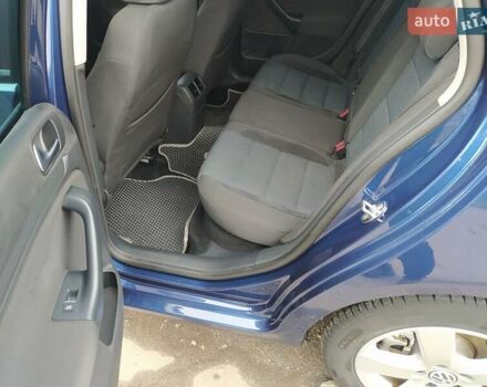 Фольксваген Гольф 2012 в Казатине на Automoto.ua Синий Фольксваген Гольф, объемом двигателя 1.6 л и пробегом 280 тыс. км за 8500 $, фото 13 на Automoto.ua