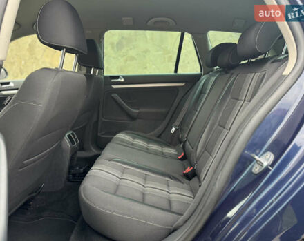 Синий Фольксваген Гольф, объемом двигателя 1.6 л и пробегом 235 тыс. км за 7950 $, фото 29 на Automoto.ua