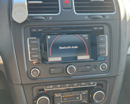 Синий Фольксваген Гольф, объемом двигателя 1.6 л и пробегом 225 тыс. км за 8800 $, фото 13 на Automoto.ua