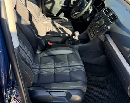 Синий Фольксваген Гольф, объемом двигателя 2 л и пробегом 340 тыс. км за 12000 $, фото 33 на Automoto.ua