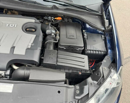 Синий Фольксваген Гольф, объемом двигателя 1.6 л и пробегом 188 тыс. км за 8499 $, фото 52 на Automoto.ua