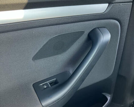 Синий Фольксваген Гольф, объемом двигателя 1.6 л и пробегом 225 тыс. км за 8800 $, фото 17 на Automoto.ua