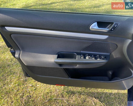 Синий Фольксваген Гольф, объемом двигателя 1.6 л и пробегом 214 тыс. км за 8950 $, фото 10 на Automoto.ua