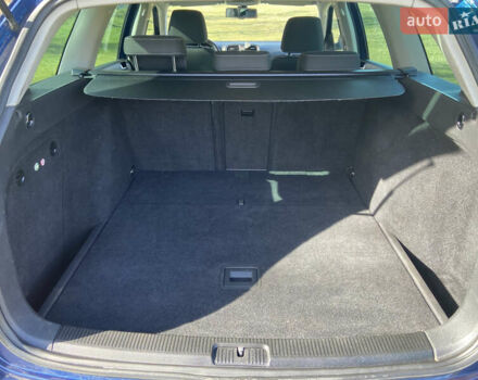 Синий Фольксваген Гольф, объемом двигателя 1.6 л и пробегом 214 тыс. км за 8950 $, фото 5 на Automoto.ua