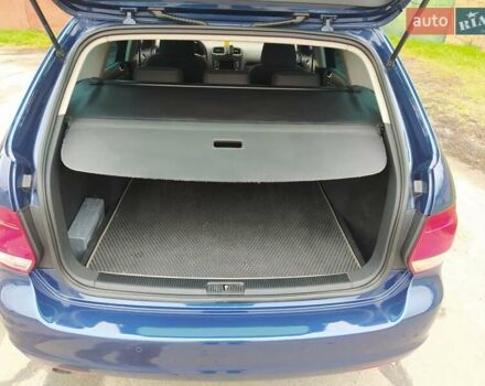 Фольксваген Гольф 2012 в Казатине на Automoto.ua Синий Фольксваген Гольф, объемом двигателя 1.6 л и пробегом 280 тыс. км за 8500 $, фото 20 на Automoto.ua