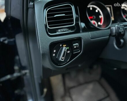 Синий Фольксваген Гольф, объемом двигателя 1.6 л и пробегом 251 тыс. км за 11490 $, фото 32 на Automoto.ua