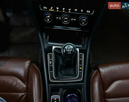 Синий Фольксваген Гольф, объемом двигателя 1.6 л и пробегом 251 тыс. км за 11490 $, фото 35 на Automoto.ua