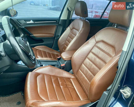 Синий Фольксваген Гольф, объемом двигателя 1.6 л и пробегом 250 тыс. км за 11500 $, фото 14 на Automoto.ua