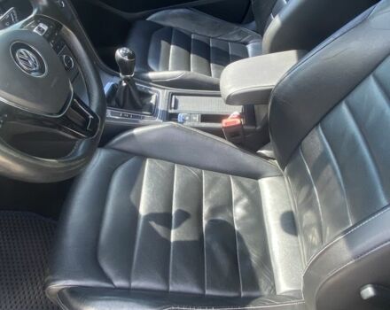 Синий Фольксваген Гольф, объемом двигателя 1.6 л и пробегом 355 тыс. км за 10500 $, фото 5 на Automoto.ua