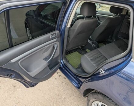 Синій Фольксваген Гольф, об'ємом двигуна 1.6 л та пробігом 294 тис. км за 8900 $, фото 15 на Automoto.ua