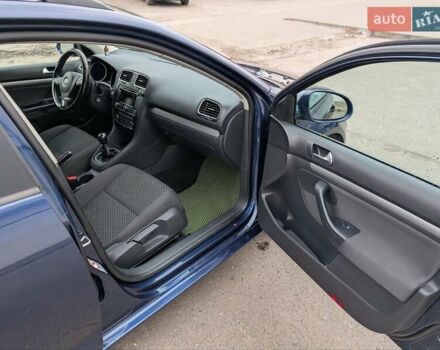 Синій Фольксваген Гольф, об'ємом двигуна 1.6 л та пробігом 294 тис. км за 9100 $, фото 28 на Automoto.ua