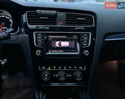 Синий Фольксваген Гольф, объемом двигателя 1.6 л и пробегом 251 тыс. км за 11490 $, фото 34 на Automoto.ua