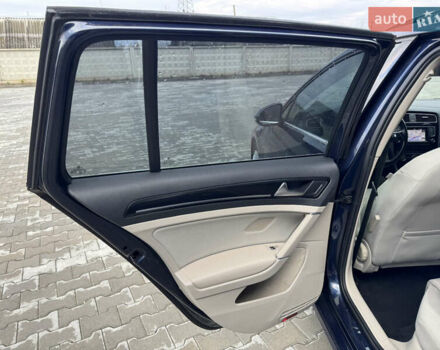 Синий Фольксваген Гольф, объемом двигателя 1.6 л и пробегом 280 тыс. км за 8999 $, фото 29 на Automoto.ua