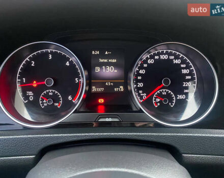 Синий Фольксваген Гольф, объемом двигателя 1.6 л и пробегом 250 тыс. км за 11500 $, фото 11 на Automoto.ua