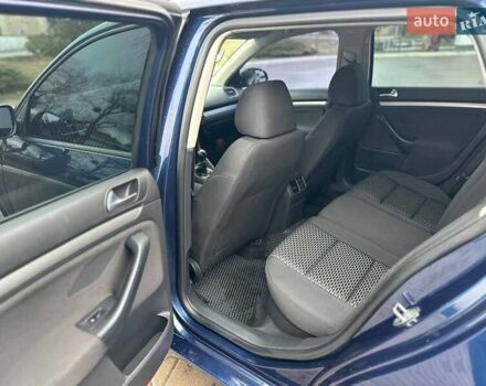 Синій Фольксваген Гольф, об'ємом двигуна 1.6 л та пробігом 368 тис. км за 6900 $, фото 17 на Automoto.ua