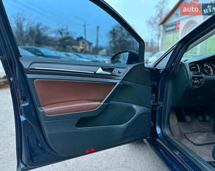 Синий Фольксваген Гольф, объемом двигателя 1.6 л и пробегом 251 тыс. км за 11490 $, фото 30 на Automoto.ua