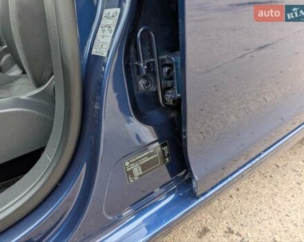Синій Фольксваген Гольф, об'ємом двигуна 1.6 л та пробігом 294 тис. км за 9100 $, фото 25 на Automoto.ua