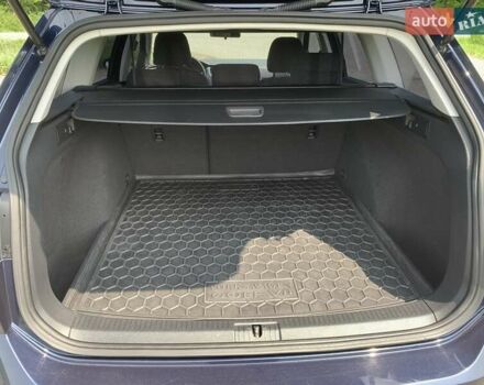 Синий Фольксваген Гольф, объемом двигателя 1.6 л и пробегом 346 тыс. км за 9900 $, фото 13 на Automoto.ua