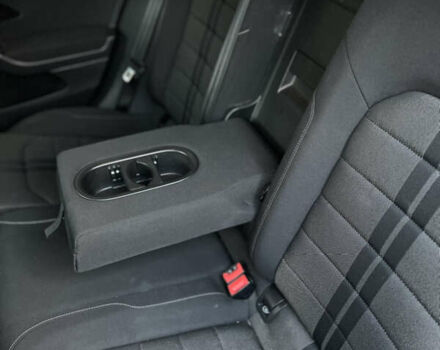 Синий Фольксваген Гольф, объемом двигателя 1.6 л и пробегом 320 тыс. км за 9500 $, фото 13 на Automoto.ua