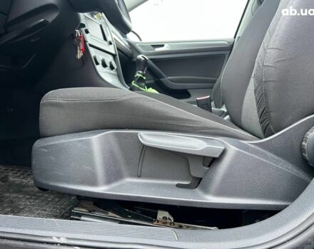 Синий Фольксваген Гольф, объемом двигателя 1.6 л и пробегом 252 тыс. км за 9990 $, фото 19 на Automoto.ua