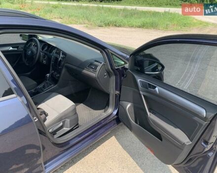 Синий Фольксваген Гольф, объемом двигателя 1.6 л и пробегом 346 тыс. км за 9900 $, фото 11 на Automoto.ua