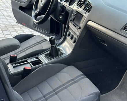 Синий Фольксваген Гольф, объемом двигателя 1.6 л и пробегом 320 тыс. км за 9500 $, фото 9 на Automoto.ua