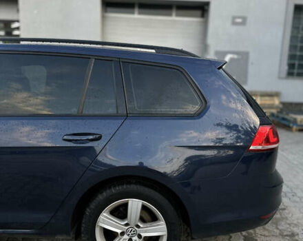 Синий Фольксваген Гольф, объемом двигателя 1.6 л и пробегом 320 тыс. км за 9500 $, фото 4 на Automoto.ua