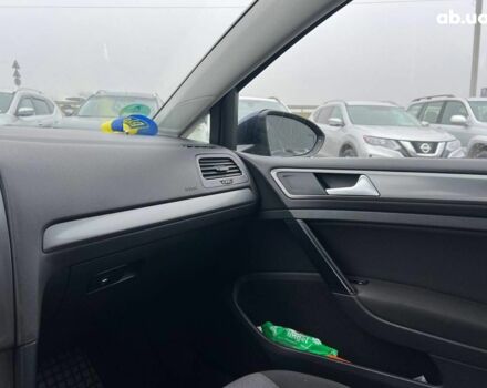 Синий Фольксваген Гольф, объемом двигателя 1.6 л и пробегом 252 тыс. км за 9990 $, фото 29 на Automoto.ua