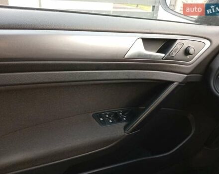 Синий Фольксваген Гольф, объемом двигателя 1.6 л и пробегом 280 тыс. км за 9450 $, фото 2 на Automoto.ua