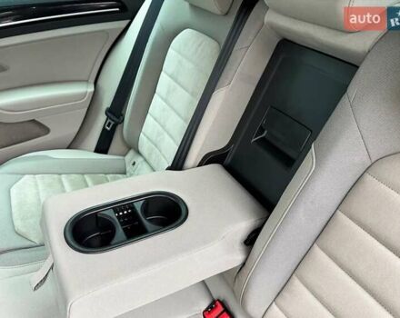 Синий Фольксваген Гольф, объемом двигателя 2 л и пробегом 196 тыс. км за 14500 $, фото 25 на Automoto.ua