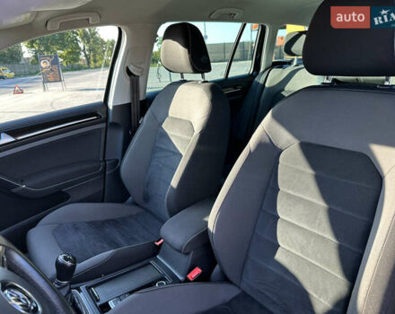 Фольксваген Гольф 2016 в Червонограде на Automoto.ua Синий Фольксваген Гольф, объемом двигателя 1.6 л и пробегом 278 тыс. км за 12005 $, фото 25 на Automoto.ua