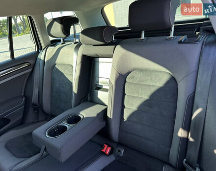 Фольксваген Гольф 2016 в Червонограде на Automoto.ua Синий Фольксваген Гольф, объемом двигателя 1.6 л и пробегом 278 тыс. км за 12005 $, фото 47 на Automoto.ua