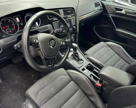 Синий Фольксваген Гольф, объемом двигателя 1.6 л и пробегом 205 тыс. км за 12800 $, фото 6 на Automoto.ua