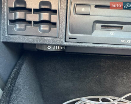 Синий Фольксваген Гольф, объемом двигателя 1.8 л и пробегом 126 тыс. км за 11800 $, фото 22 на Automoto.ua