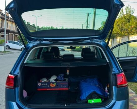 Синий Фольксваген Гольф, объемом двигателя 1.6 л и пробегом 304 тыс. км за 11800 $, фото 6 на Automoto.ua