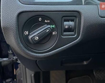 Синий Фольксваген Гольф, объемом двигателя 1.6 л и пробегом 239 тыс. км за 12990 $, фото 13 на Automoto.ua