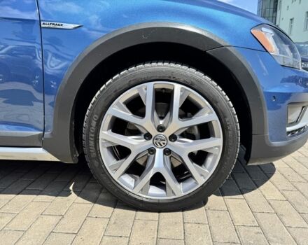 Синий Фольксваген Гольф, объемом двигателя 1.8 л и пробегом 107 тыс. км за 13900 $, фото 3 на Automoto.ua