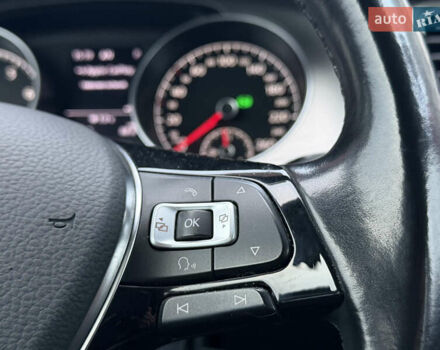 Синий Фольксваген Гольф, объемом двигателя 1.8 л и пробегом 213 тыс. км за 11999 $, фото 28 на Automoto.ua