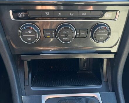 Синій Фольксваген Гольф, об'ємом двигуна 1.6 л та пробігом 292 тис. км за 12800 $, фото 12 на Automoto.ua