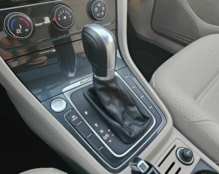 Синій Фольксваген Гольф, об'ємом двигуна 1.8 л та пробігом 31 тис. км за 8000 $, фото 10 на Automoto.ua