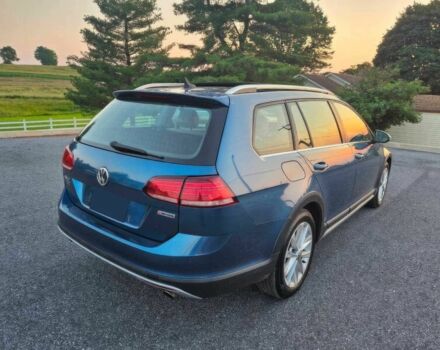 Синий Фольксваген Гольф, объемом двигателя 1.8 л и пробегом 46 тыс. км за 12000 $, фото 5 на Automoto.ua