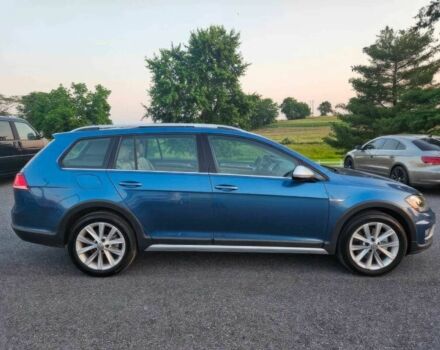 Синий Фольксваген Гольф, объемом двигателя 1.8 л и пробегом 46 тыс. км за 12000 $, фото 3 на Automoto.ua