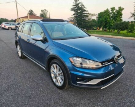 Синий Фольксваген Гольф, объемом двигателя 1.8 л и пробегом 46 тыс. км за 12000 $, фото 2 на Automoto.ua