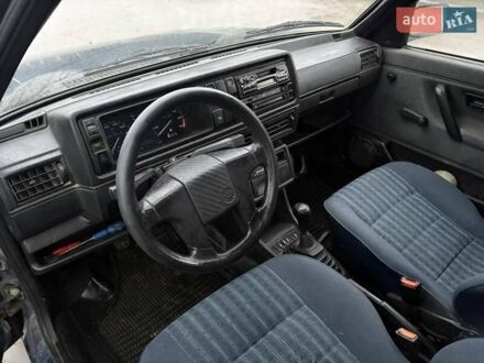 Синий Фольксваген Гольф, объемом двигателя 1.6 л и пробегом 401 тыс. км за 1650 $, фото 1 на Automoto.ua