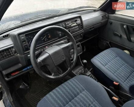 Синий Фольксваген Гольф, объемом двигателя 1.6 л и пробегом 401 тыс. км за 1650 $, фото 1 на Automoto.ua