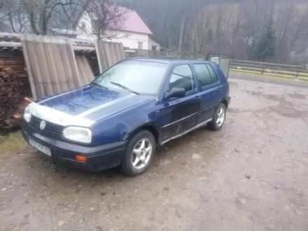 Синий Фольксваген Гольф, объемом двигателя 1.4 л и пробегом 350 тыс. км за 650 $, фото 1 на Automoto.ua